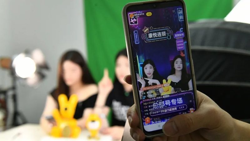 开荒保洁，玻璃去胶印的实用方法揭秘